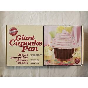 Wilton Giant Cupcake Pan 10 Cup Capacity NO RECIPE INSIDE